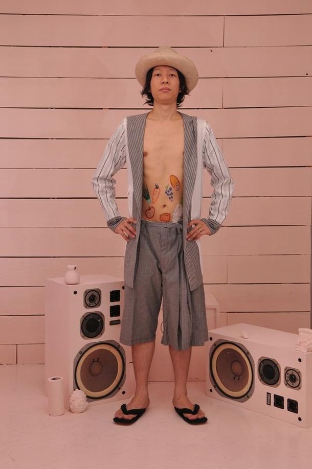 舞台「『ノート/トーン』 ～洋楽事始メと心地よさとJポップと」では、30日と31日の終演後にスペシャルゲストを迎えてのポストパフォーマンストークも予定されている。