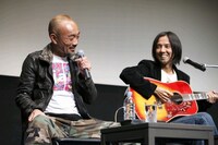 高野は自分の中にある清志郎像について「『ぼくの好きな先生』に出てくる先生のイメージが少し清志郎さんとダブってるんです。でも決して先生っぽい態度ではなくて、どんな後輩に対しても絶対に上から目線にはならないんですけどね」と話した。(C)TAMA CINEMA FORUM