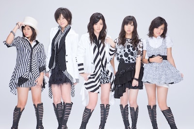 アルバム「ショッキング5」初回生産限定盤には「四月宣言」のビデオクリップやメイキング映像などを収めたDVDが付属。