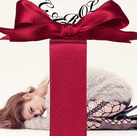 Charaにとっておよそ1年半ぶりとなる最新アルバム「CAROL」（写真）。クリスマスシーズンにぴったりな12曲が収録されている。