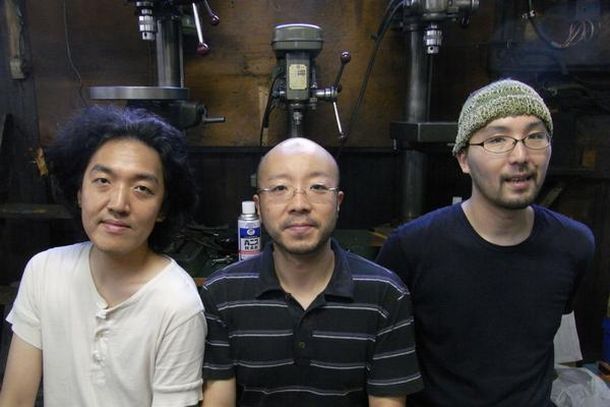 ツアーのチケットは2月17日の京都UrBANGUILD公演を除いて12月19日より発売される。