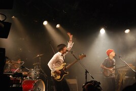 アナログフィッシュ、斉藤復帰ツアーが大団円で終幕