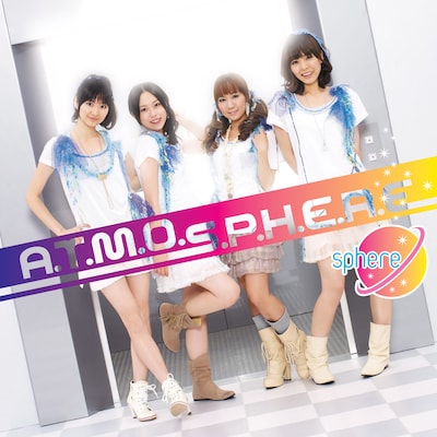 1stアルバム「A.T.M.O.S.P.H.E.R.E」初回限定盤（写真）に付属するDVDには、今年8月のワンマンライブ「Shake×Sphere -夏の夜の夢-」のオフショットなどで構成されたメイキング映像「Road of Sphere」とタイトル曲「A.T.M.O.S.P.H.E.R.E」のビデオクリップを収録。