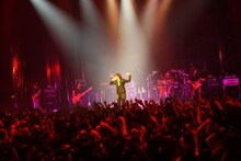 Kenならではの“大人の魅力”が、たっぷり詰め込まれたこの日のライブ。夏のツアー以上に濃厚な世界を体験した観客の顔は、笑顔に満ちていた（photo by 三吉ツカサ）。