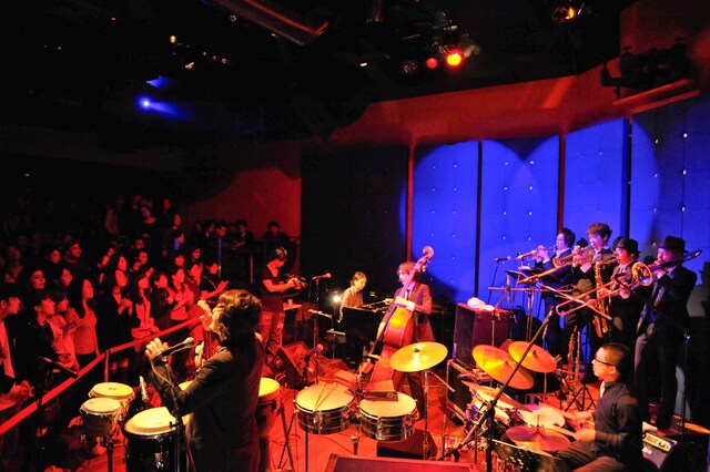 quasimodeは12月31日、渋谷JZ Bratで行われるカウントダウンライブ「渋谷JAZZ JUNGLE vol.3 "NEW YEAR COUNTDOWN"」にも出演（photo by 森リョータ）。