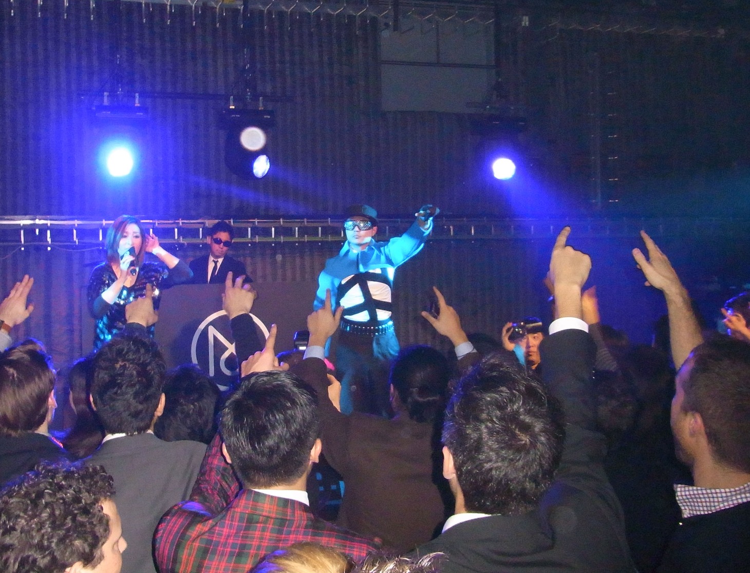 デビュー10周年の今年、ますます活動の幅を広げているm-flo。今後のワールドワイドな活躍にも注目だ。