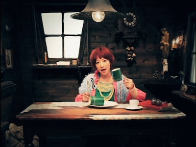 写真は「バンブー」のビデオクリップのワンカット。