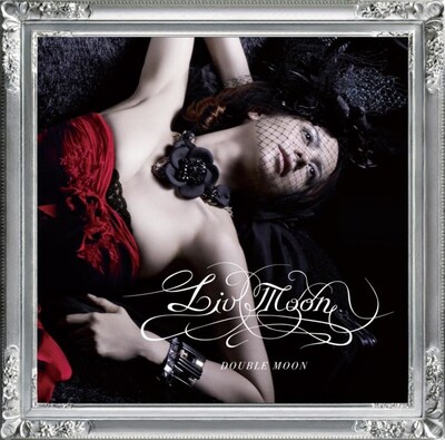 写真は本日12月16日にリリースされたLIV MOONの1stアルバム「DOUBLE MOON」ジャケット。