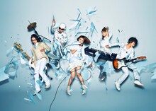 12月23日には東京・渋谷109店頭の屋外特設ステージで行われるフリーイベント「SHIBUYA109 CHRISTMAS CONCERT 2009」に出演するBahashishi。