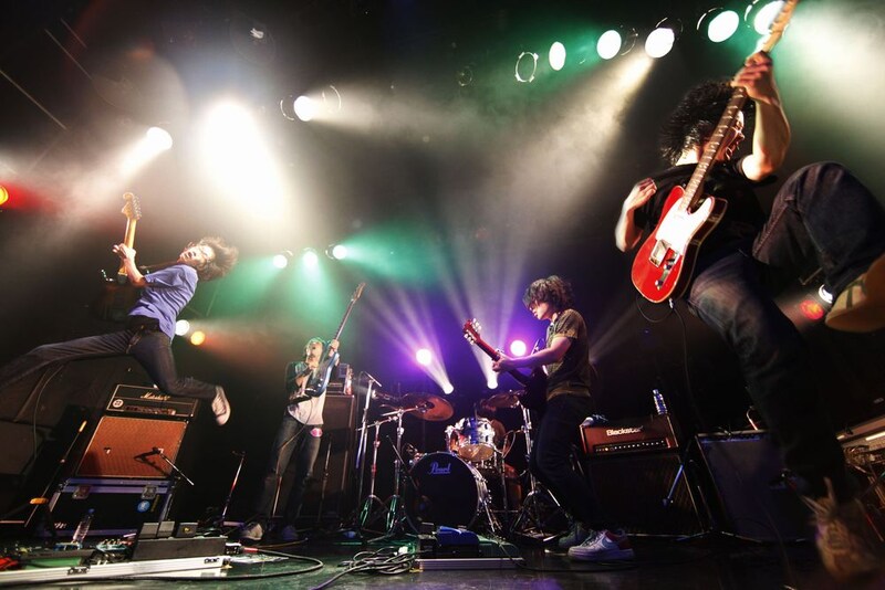 アルバム収録曲およびツアーの詳細は後日発表。