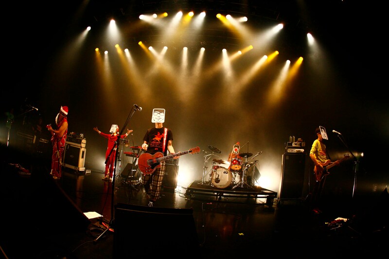 大トリを飾った「BOYZ OF SUMMER」主催者のBEAT CRUSADERS。