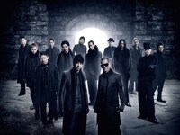 写真はEXILE。大賞受賞後の「Someday」歌唱中、ATSUSHIが感極まって歌に詰まる場面も。