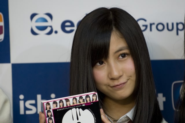 小野恵令奈は6月26日より全国公開される映画「さんかく」に、ヒロイン役で出演（写真は昨年12月20日の「AKB48ネ申テレビ シーズン2」DVD発売イベントより）。