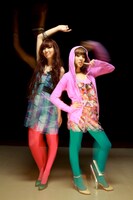 ニューシングル「ENDLESS NIGHT」のリリースを記念して、HALCALIのオフィシャルブログが1月19日に新装オープン。アメーバブログに引っ越した後もこれまでどおりオフショット満載で日々の様子が綴られている。