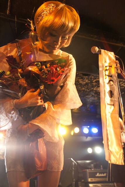 写真はルビィ最後の舞台となった「サザナミナイトvol.16 その名はスペィド presents 美しき獲物たち 特別編」のひとコマ(photo by MIZU)。