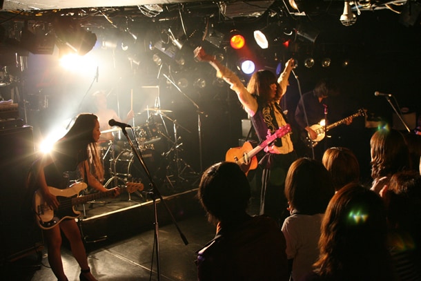 毛皮のマリーズ（写真：武裕康）