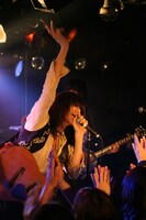 志磨遼平（毛皮のマリーズ / 写真：武裕康）