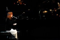 写真は12月18日に五反田ゆうぽうとホールで行われたクリスマスコンサートの様子。