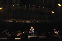 kyo（Vo/BUG,D'ERLANGER）、ミヤ（G/ムック）、弐（G/ギルガメッシュ）、研次郎（B/cali≠gari）、Sakura（Dr/S.O.A.P.）、都啓一（Key/SOPHIA）によるSession C。