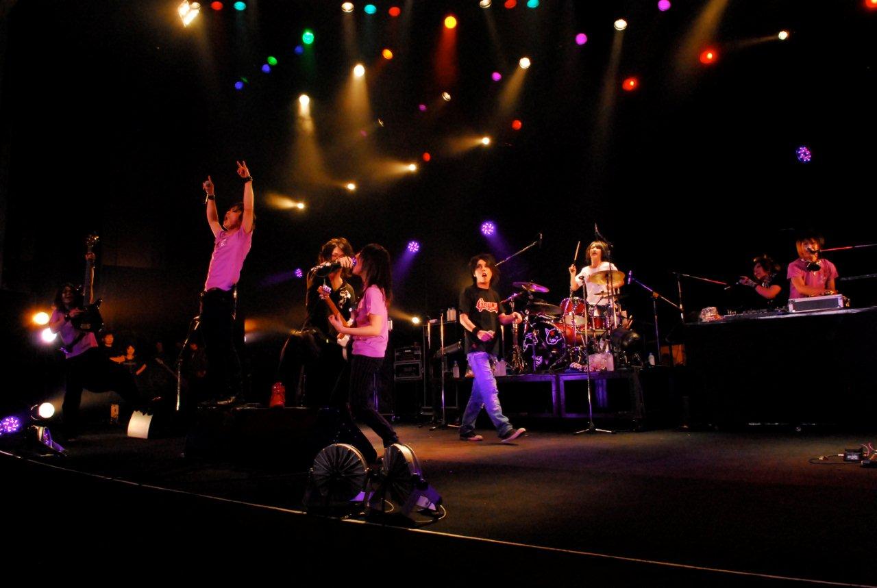 イベントラストに繰り広げられた“CRAZYセッション”の様子。