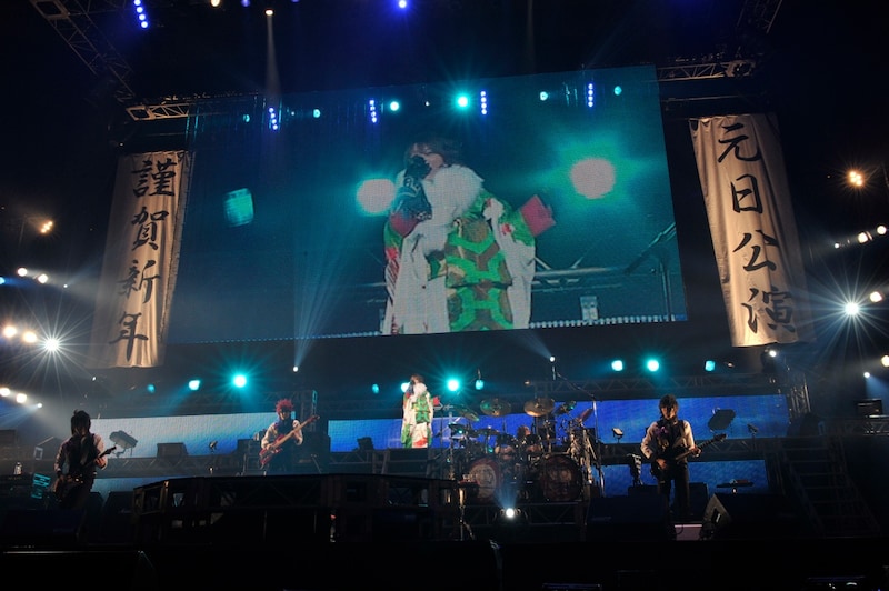 1年の始まりにぴったりの豪華なステージに、集まった観客も最初から最後まで大盛り上がりとなった。