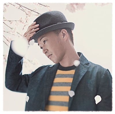 写真はシングル「終わりと始まり / Lost Boy」初回限定盤ジャケット。