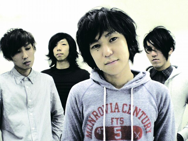 dry as dustのオフィシャルMySpaceでは、アルバム「Good Morning」の全曲試聴が本日より始まっている。