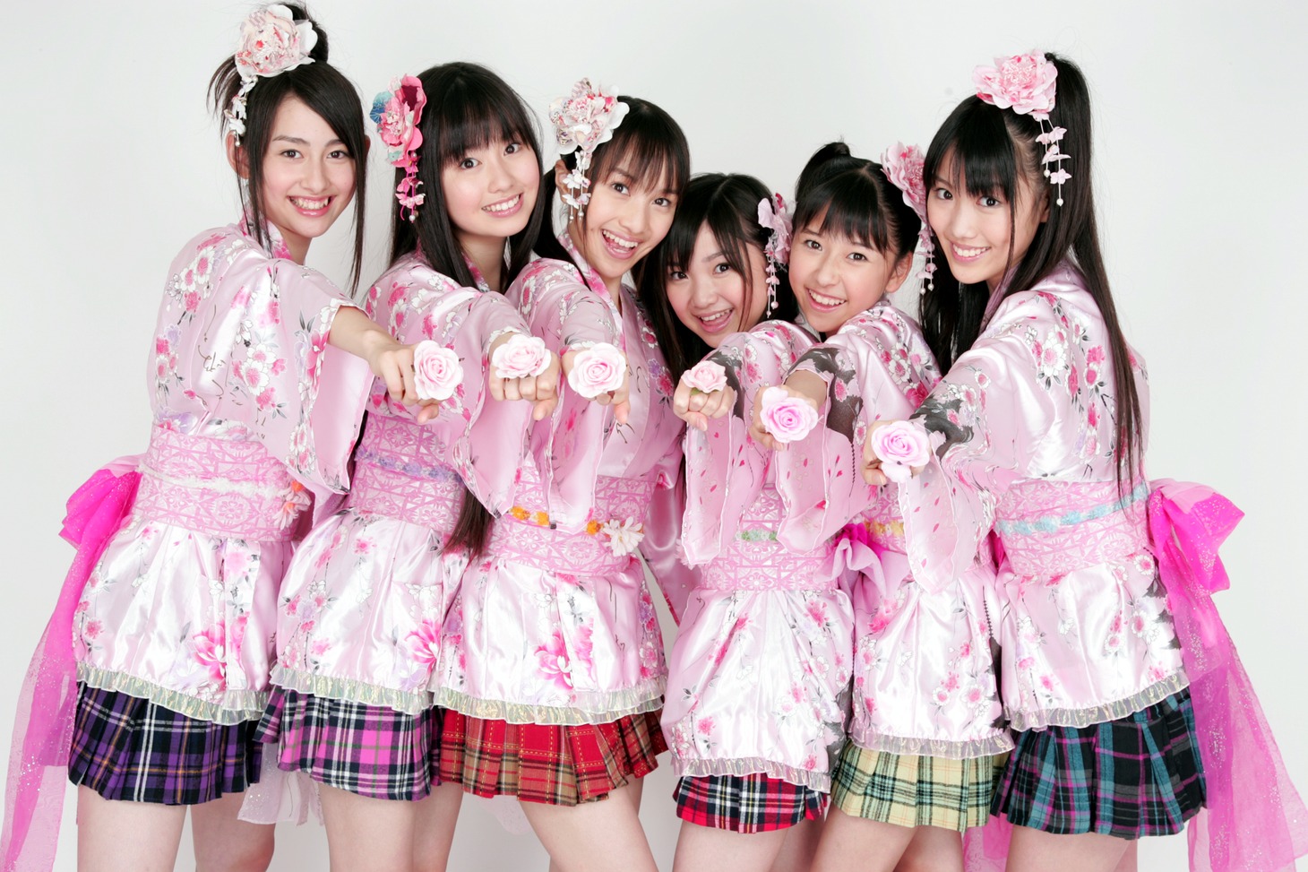 ももいろクローバーは1月10日、池袋アムラックスホールで新春ライブ「さようなら、トラえもん～そして伝説へ～」を開催。