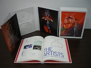 ボックスセットの内容一覧。ブックレット「30 YEARS CHRONICLE of GUNDAM」はハードカバーの豪華な仕様になっている