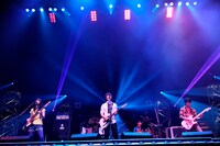 ライブ終了後にはスクリーンに1月4日に下北沢GARAGEで急遽ワンマンライブを行うことが告知され、ファンを驚愕させた。