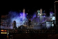 大がかりな特効を使ったビデオ撮影の様子。