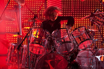 現在までに22万部を突破しているYOSHIKIの自伝「YOSHIKI/佳樹」が、台湾＆香港で中国語（繁体字）に翻訳され、1月27日から発売されることも決定。現在、韓国や中国、アメリカでも刊行の準備が進められている。