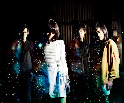 「future nova」「after laughter」は、「light prayer」と同様に神山健治監督直々の指名を受け、脚本を読んで書き下ろされたナンバー。