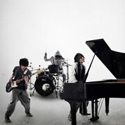 生放送番組「スペチャ!」は毎週土曜日19:00~21:00にオンエア。