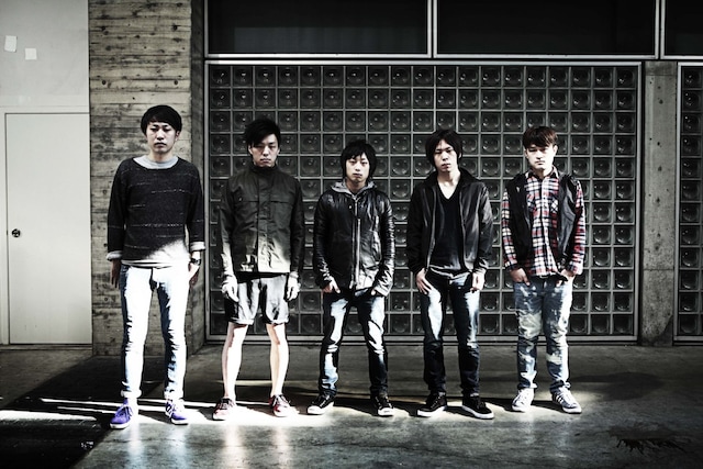 アスフラは今年1月に約2年半ぶりの新作音源となるフルアルバム「autochrome」をリリースしたばかりだった。