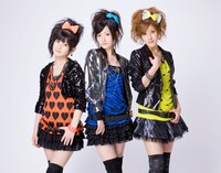 Buono!はアルバム発売翌日の2月11日から、東名阪をまわるライブツアー「Buono! ライブツアー2010 ～We are Buono!～」をスタートさせる。ライブでは新作からの楽曲をたっぷり楽しむことができるはずだ。