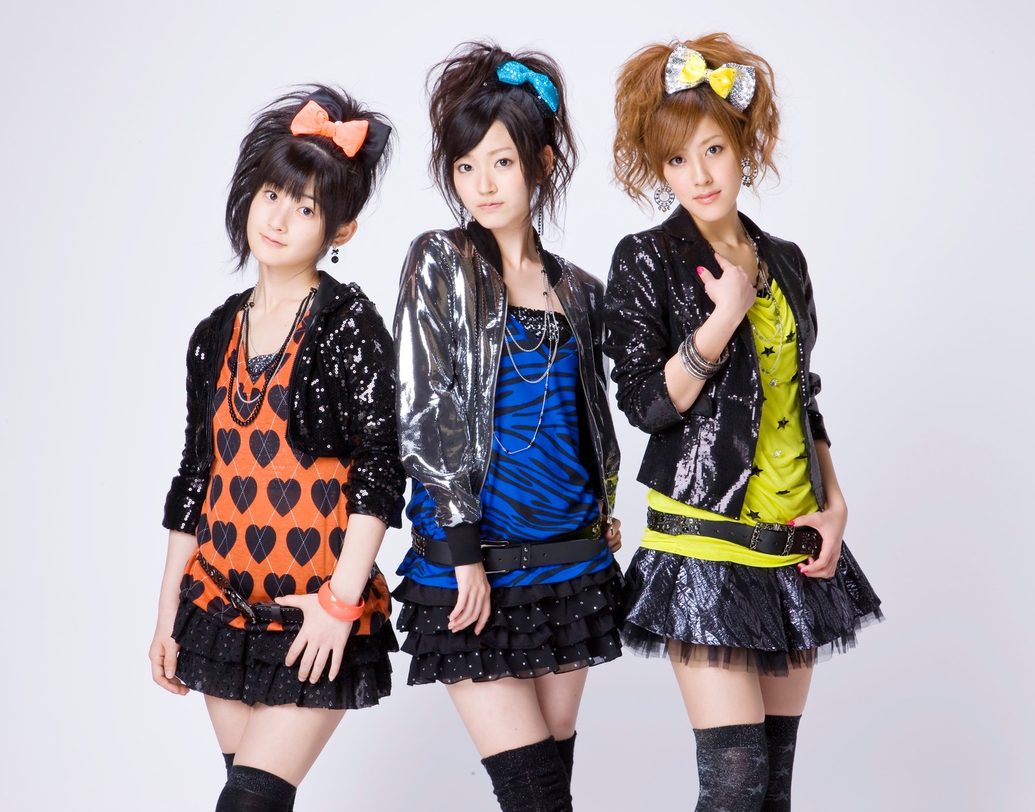 Buono!はアルバム発売翌日の2月11日から、東名阪をまわるライブツアー「Buono! ライブツアー2010 ～We are Buono!～」をスタートさせる。ライブでは新作からの楽曲をたっぷり楽しむことができるはずだ。