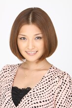 初のバースデーライブをLIQUIDROOM ebisuで開催した石川梨華。サプライズゲストとして、保田圭と三好絵梨香が登場した。