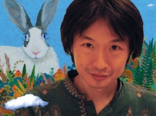 近年は活発な社会活動がクローズアップされていた小沢健二が、ライブシーンに突然復活。続報も楽しみにしておこう。