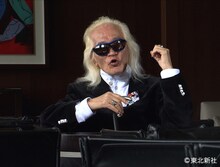 自ら企画・脚本・主演を務めた映画「コミック雑誌なんかいらない！」で国内外で各賞を獲得するなど、映像作家としても高い評価を集める内田裕也。(C) 東北新社