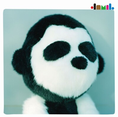 CD＋DVD盤「片思イノ想イカタ」（写真）に同梱されるDVDには、「片思イノ想イカタ」のビデオクリップが収録される。