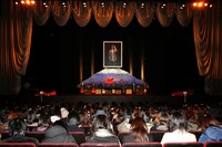 今年の人気の画像17位は「『志村會』でフジファブリック志村正彦をファンが追悼」より、会場の様子。