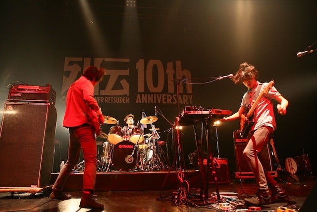 ダブルアンコール後、突如ステージに戻ってきた木幡は「コマネチ！」とギャグをかまして退場。会場は爆笑に包まれた。