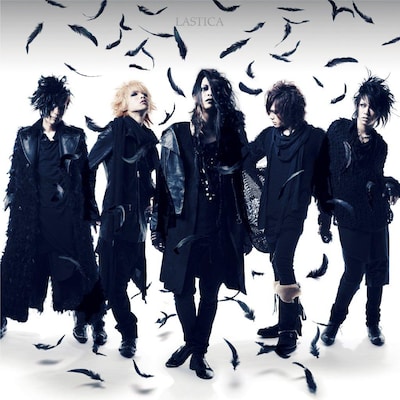 DANGER CRUE RECORDSのオフィシャルYouTubeでは、「LASTICA」のビデオクリップをフルサイズで公開中（写真はシングルジャケット）。