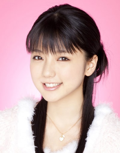 真野恵里菜は2月24日にも今年初のシングル「春の嵐」を発売。「恋するハローキティ」「真野恵里菜シングルVクリップス（1）」と合わせて、3週連続リリースとなる。