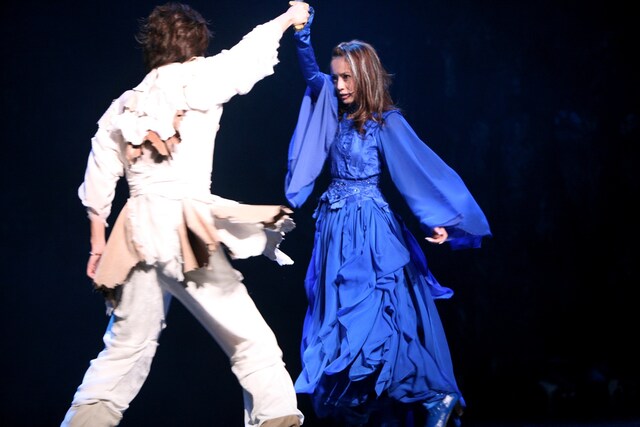 ロックミュージカル「King of the Blue」は1月31日まで、東京・ル テアトル銀座にて上演中。