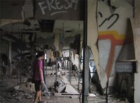 Joseph Nothing（写真）が提供した「Untitled#1」は、ROMZ Recordの4周年イベント来場者にプレゼントされた限定コンピレーションCDの収録曲。