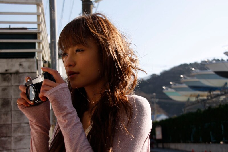 西山茉希がアーティストのビデオクリップに出演するのは今回が初めて（写真はビデオクリップからのワンシーン）。