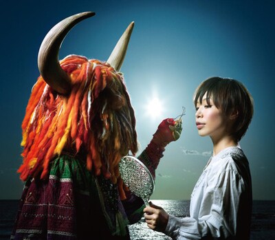 本日2月17日リリースのアルバム「Very」ジャケット写真。