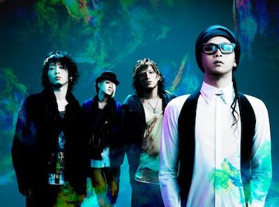 先日、今年初のワンマンツアー「ムック WINTER CIRCUIT 2010」を無事終えたムック。ARTIST DELIでは、ライブのエンディングで流された「フリージア electro mix - tv edit ver.-」の着うたおよび着うたフルを配信中。